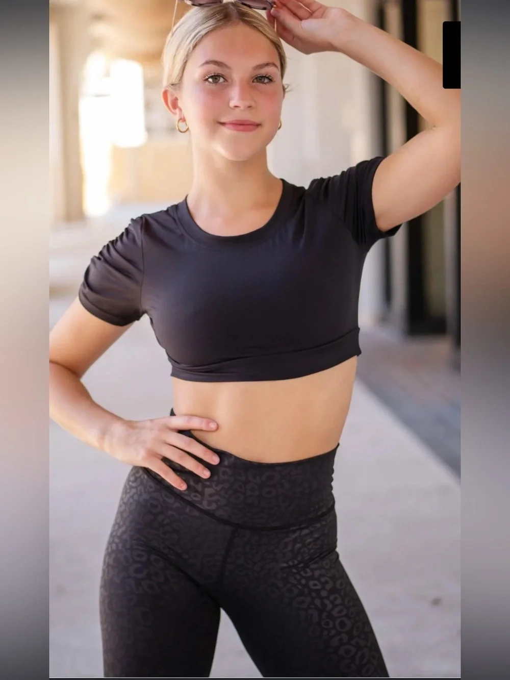 NWT Wavryn (Werk) Black Short Sleeve Crop Top